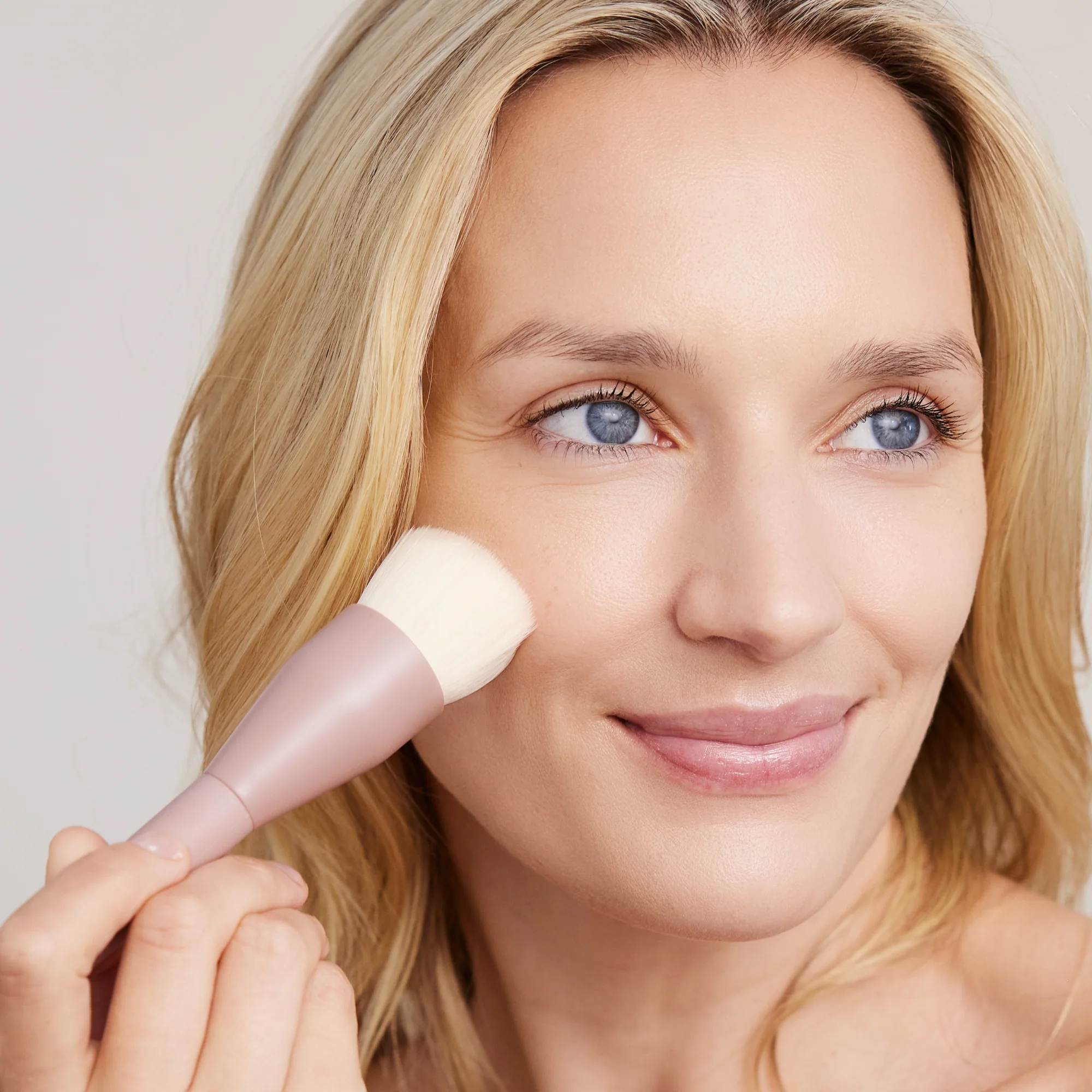 Foundation Brush - Image 4