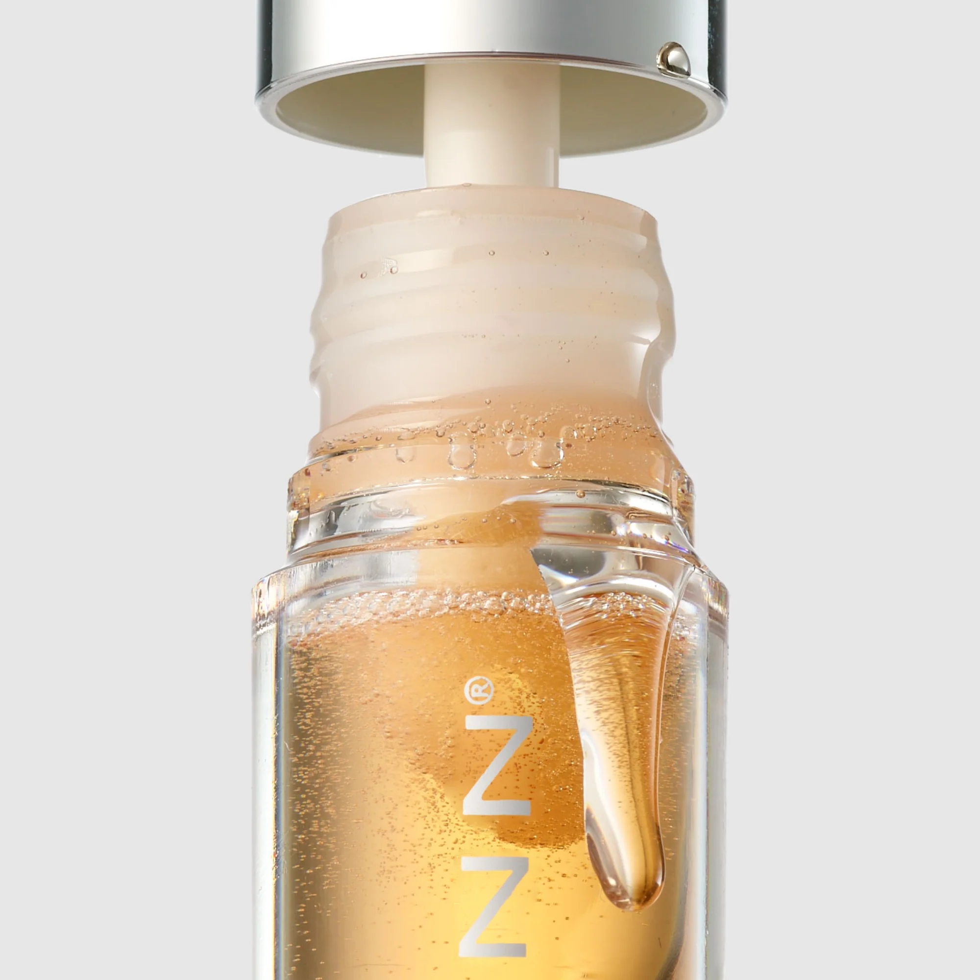 Luminous Lip Oil - Image 4