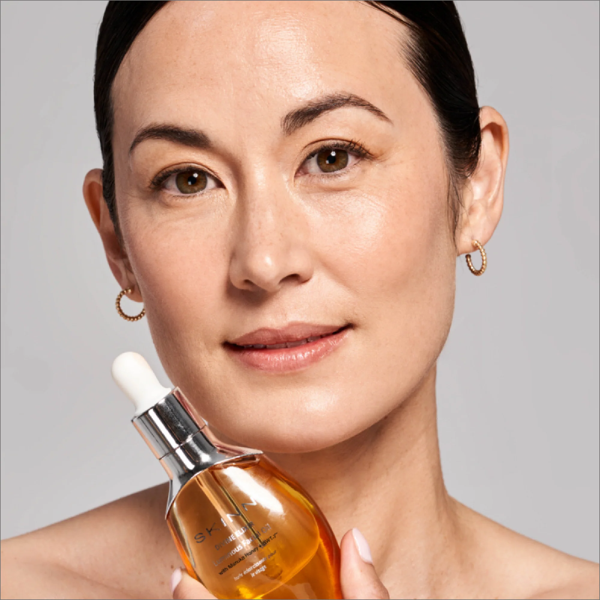 Luminous Facial Oil with SWT-7 Technology - Image 8
